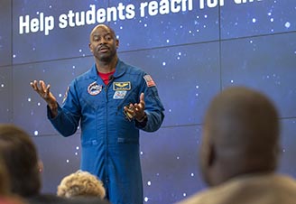 Keynote speaker Leland Melvin addresses addresses attendees at the first STEM Education Summit at Virginia Commonwealth University in 2019.