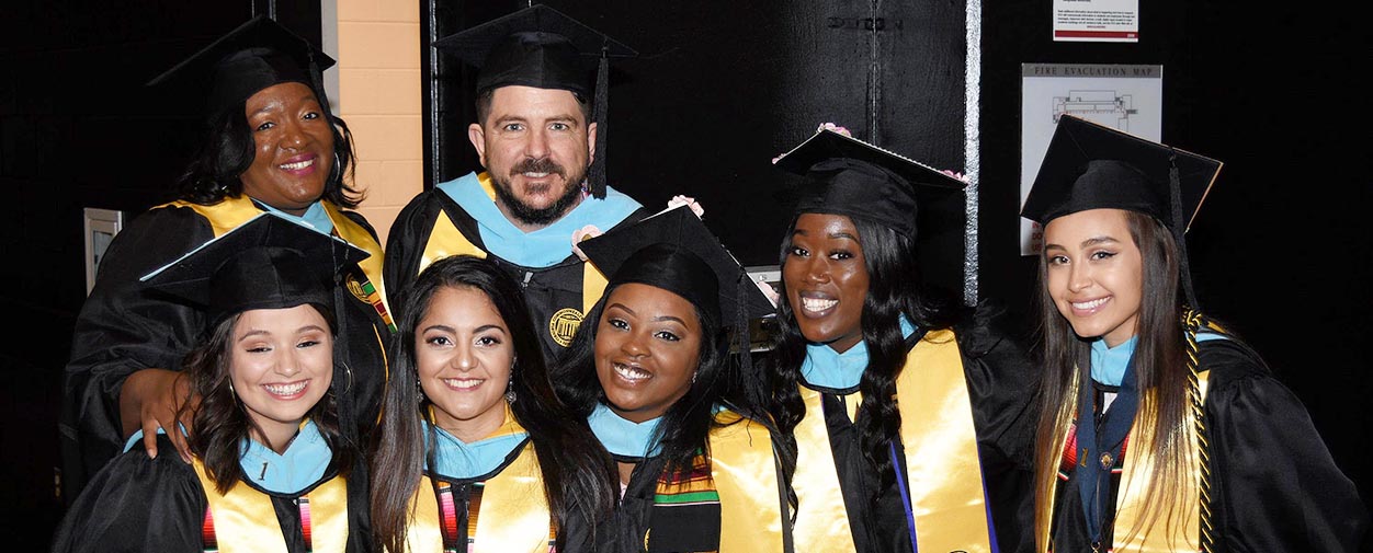 A group of VCU School of Education graduates at the May 2019 SOE Commencement.