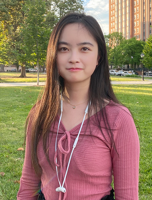 Casual outdoor headshot of Lindai Xie, international student in the VCU School of Education.