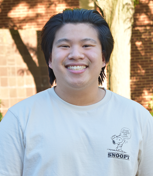 Headshot of Vu Pham, a student in SOE's M.T. program with a concentration in math education.
