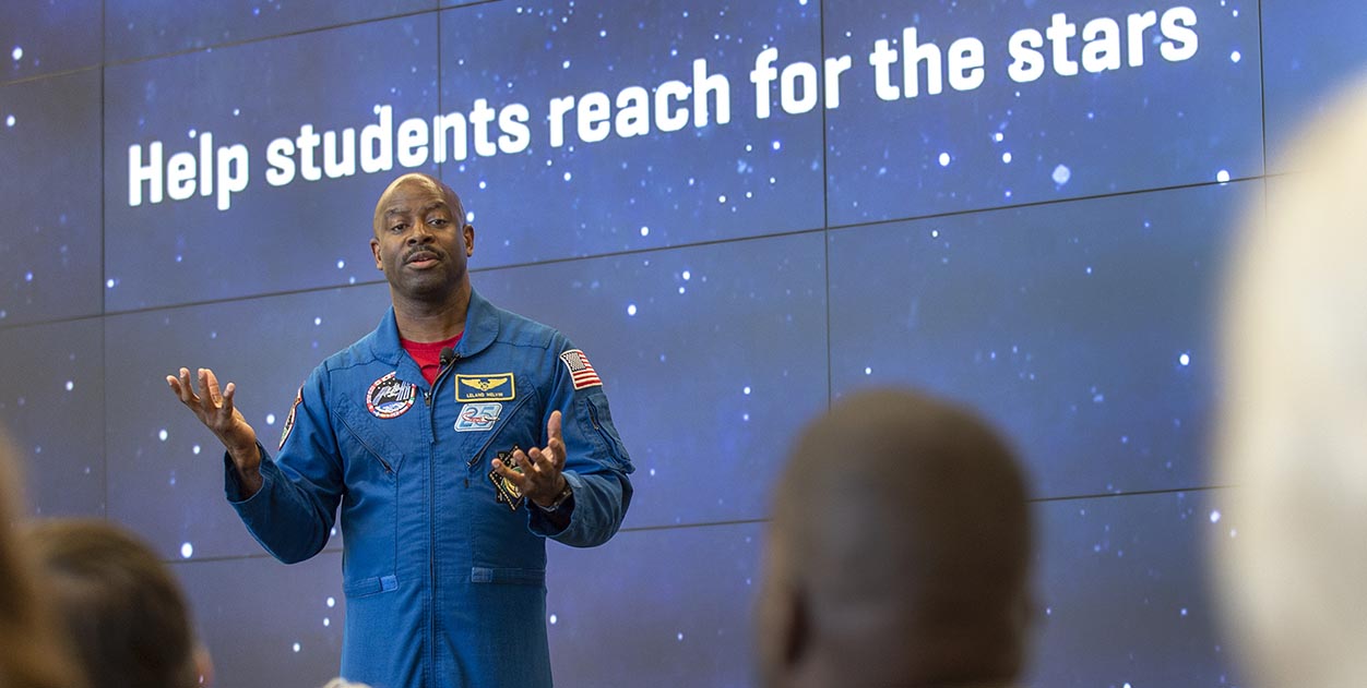 Leland Melvin, a retired NASA astronaut and former co-chair of the White House’s Federal Coordination in STEM Education Task Force, delivers the keynote address at the summit. (Photo by Kevin Morley, University Relations)